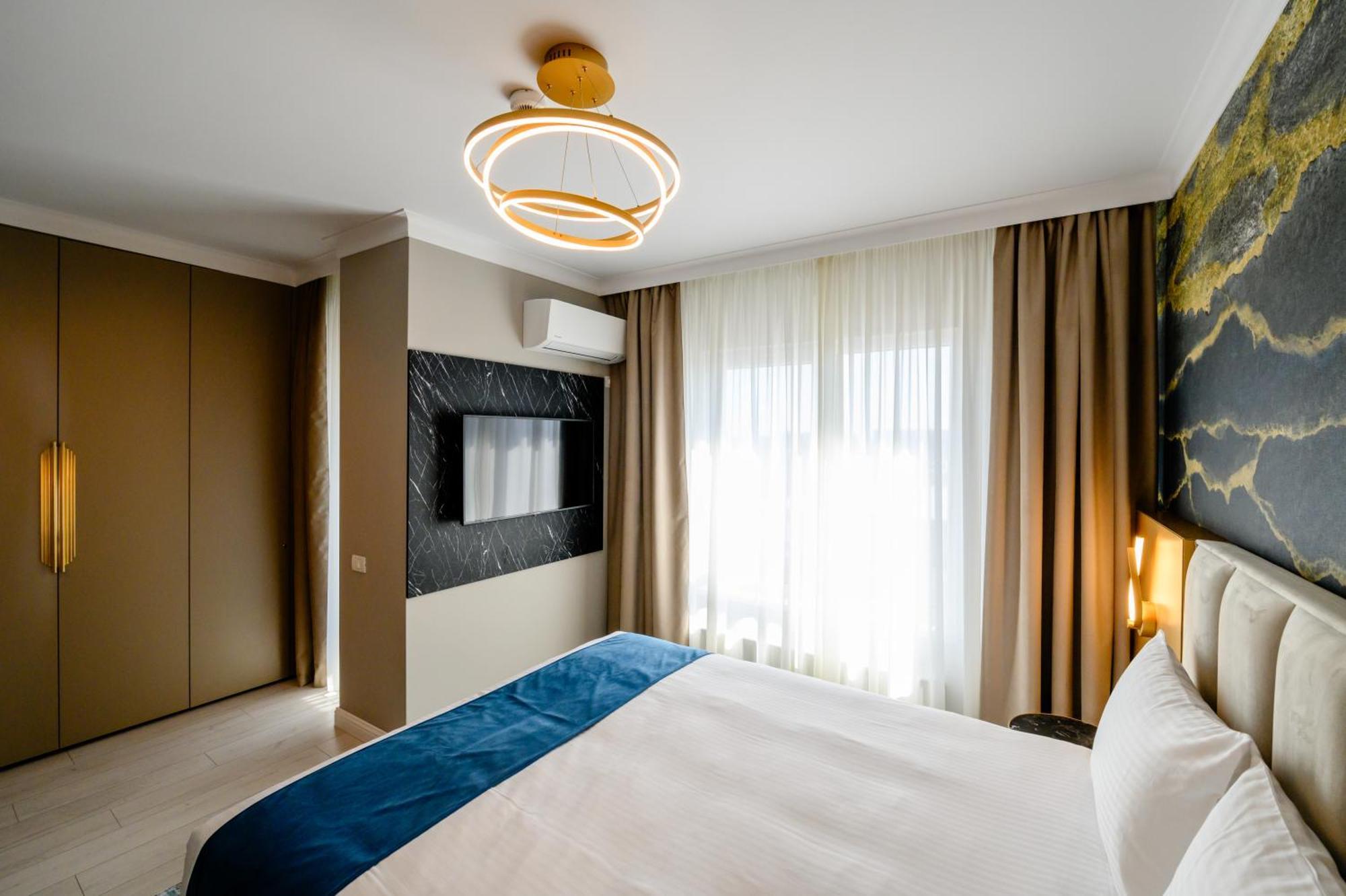 Elitte Inn & Suites Roşu Eksteriør billede